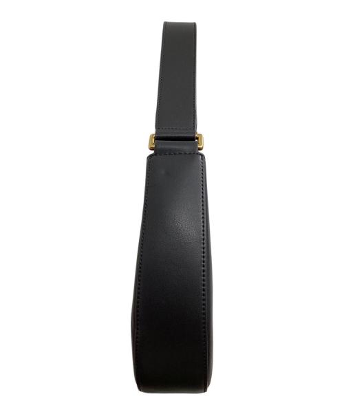 CHARLES & KEITH（チャールズアンドキース）CHARLES & KEITH (チャールズアンドキース) アシメトリカル ショルダーバッグ ブラックの古着・服飾アイテム