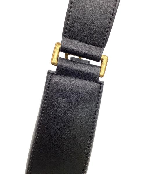 CHARLES & KEITH（チャールズアンドキース）CHARLES & KEITH (チャールズアンドキース) アシメトリカル ショルダーバッグ ブラックの古着・服飾アイテム