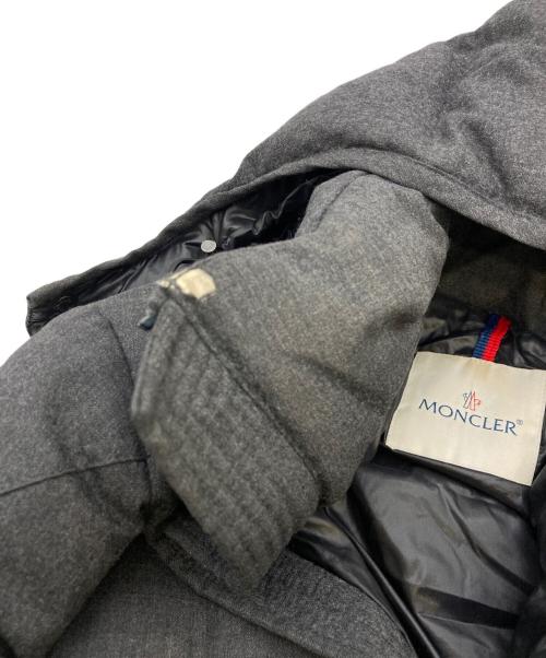 MONCLER（モンクレール）MONCLER (モンクレール) MONTGENEBLE/ダウンジャケット グレー サイズ:2の古着・服飾アイテム