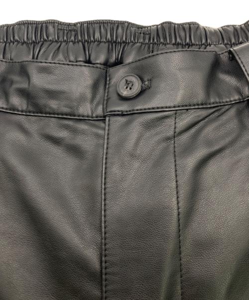 MAISON SPECIAL（メゾンスペシャル）MAISON SPECIAL (メゾンスペシャル) Artificial Leather Pin-Tuck Wide Pants ブラック サイズ:2の古着・服飾アイテム