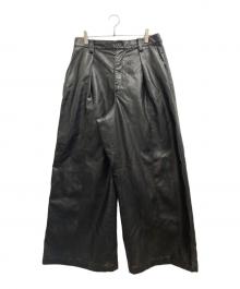 MAISON SPECIAL（メゾンスペシャル）の古着「Artificial Leather Pin-Tuck Wide Pants」｜ブラック