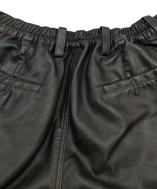 MAISON SPECIAL（メゾンスペシャル）MAISON SPECIAL (メゾンスペシャル) Artificial Leather Pin-Tuck Wide Pants ブラック サイズ:2の古着・服飾アイテム