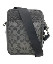 COACH（コーチ）の古着「サリバン クロスボディ シグネチャー キャンバス」｜ブラック