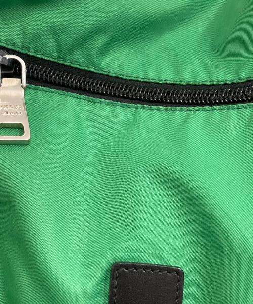 PRADA（プラダ）PRADA (プラダ) ナイロンメッセンジャーバッグ グリーンの古着・服飾アイテム