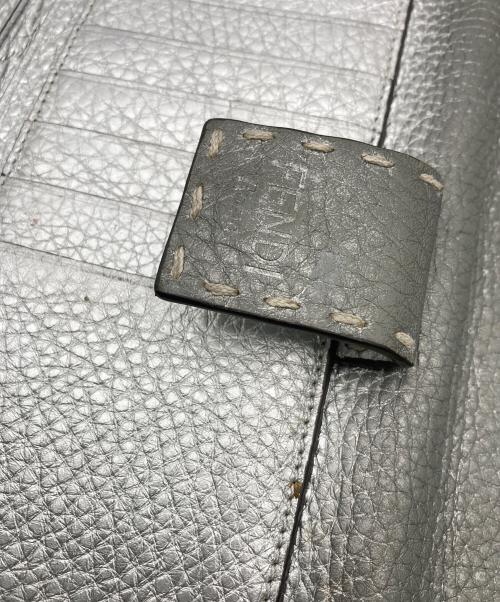 FENDI（フェンディ）FENDI (フェンディ) セレリア ピーカブー 長財布 シルバーの古着・服飾アイテム