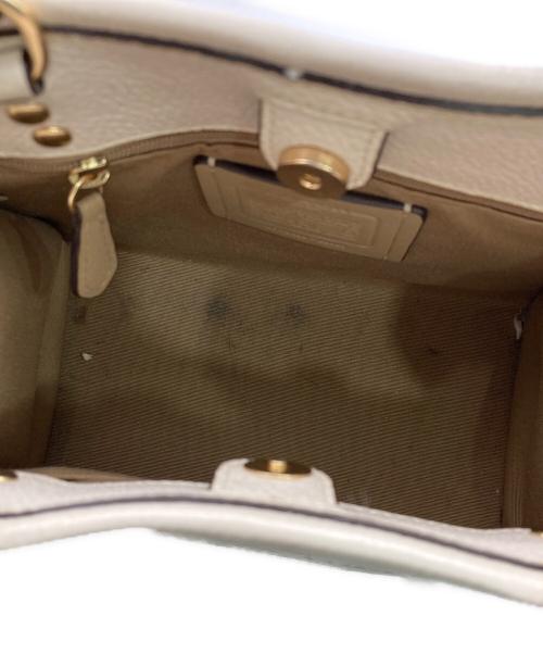 COACH（コーチ）COACH (コーチ) 2WAYバッグDempsey Tote 22） アイボリーの古着・服飾アイテム