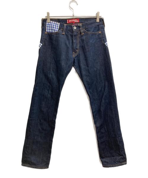 JUNYA WATANABE COMME des GARCONS MAN PINK（ジュンヤワタナベ コムデギャルソンマン ピンク）JUNYA WATANABE COMME des GARCONS MAN PINK (ジュンヤワタナベ コムデギャルソンマン ピンク) LEVI'S (リーバイス) ギンガムチェックパッチデニムパンツ インディゴ サイズ:W29×L31の古着・服飾アイテム
