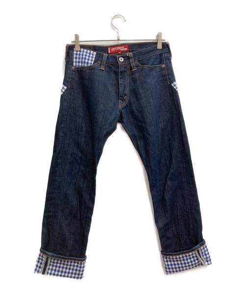 JUNYA WATANABE COMME des GARCONS MAN PINK（ジュンヤワタナベ コムデギャルソンマン ピンク）JUNYA WATANABE COMME des GARCONS MAN PINK (ジュンヤワタナベ コムデギャルソンマン ピンク) LEVI'S (リーバイス) ギンガムチェックパッチデニムパンツ インディゴ サイズ:W29×L31の古着・服飾アイテム