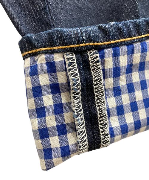 JUNYA WATANABE COMME des GARCONS MAN PINK（ジュンヤワタナベ コムデギャルソンマン ピンク）JUNYA WATANABE COMME des GARCONS MAN PINK (ジュンヤワタナベ コムデギャルソンマン ピンク) LEVI'S (リーバイス) ギンガムチェックパッチデニムパンツ インディゴ サイズ:W29×L31の古着・服飾アイテム