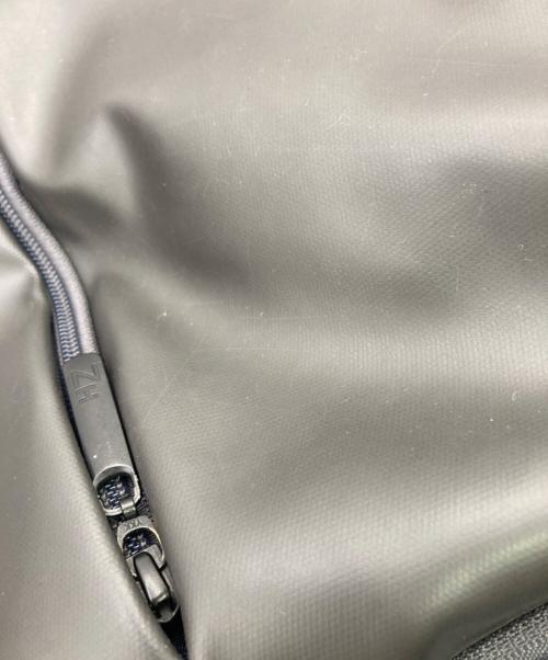 ZERO HALLIBURTON（ゼロ ハリバートン）ZERO HALLIBURTON (ゼロ ハリバートン) Z PACK  バックパック グレーの古着・服飾アイテム