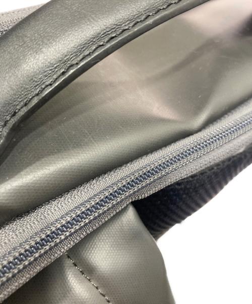 ZERO HALLIBURTON（ゼロ ハリバートン）ZERO HALLIBURTON (ゼロ ハリバートン) Z PACK  バックパック グレーの古着・服飾アイテム