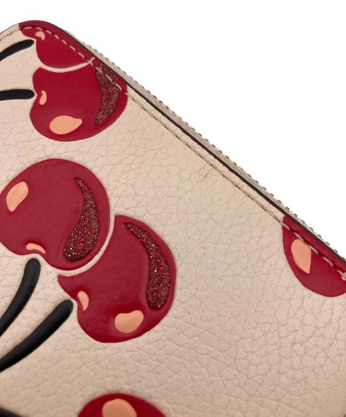 COACH（コーチ）COACH (コーチ) ビルフォールド・ウォレット・チェリープリント アイボリーの古着・服飾アイテム