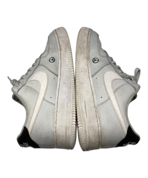 NIKE（ナイキ）NIKE (ナイキ) AIR FORCE 1 07 LV8 2 グレー サイズ:27.5cmの古着・服飾アイテム