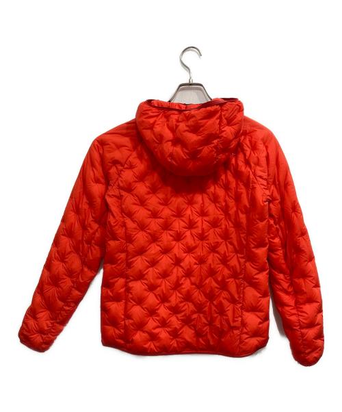 THE NORTH FACE（ザ ノース フェイス）THE NORTH FACE (ザ ノース フェイス) アストロライトフーディ レッド サイズ:Mの古着・服飾アイテム