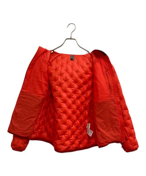THE NORTH FACE（ザ ノース フェイス）THE NORTH FACE (ザ ノース フェイス) アストロライトフーディ レッド サイズ:Mの古着・服飾アイテム