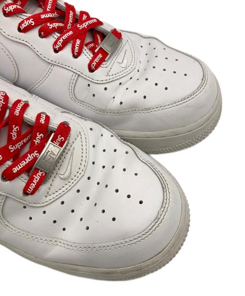 NIKE（ナイキ）NIKE (ナイキ) Supreme (シュプリーム) ローカットスニーカー ホワイト サイズ:27.5cm/US9.5/UK8.5/EU43の古着・服飾アイテム