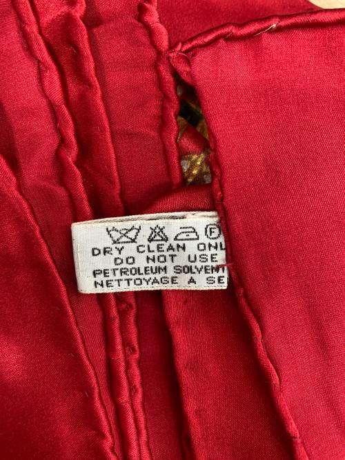 CHANEL（シャネル）CHANEL (シャネル) シルクスカーフ レッドの古着・服飾アイテム