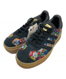 adidas（アディダス）の古着「ガゼル ボールド リバティ ロンドン フローラル エンブロイダリー」｜ブラック