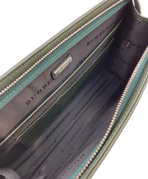 BURBERRY（バーバリー）BURBERRY (バーバリー) クラッチバッグ グリーンの古着・服飾アイテム