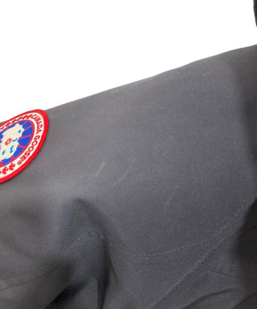 CANADA GOOSE（カナダグース）CANADA GOOSE (カナダグース) ラングレー ダウンジャケット ネイビー サイズ:Mの古着・服飾アイテム