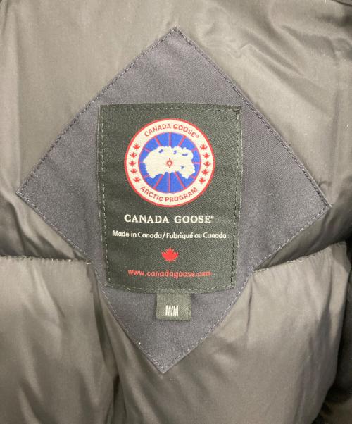 CANADA GOOSE（カナダグース）CANADA GOOSE (カナダグース) ラングレー ダウンジャケット ネイビー サイズ:Mの古着・服飾アイテム