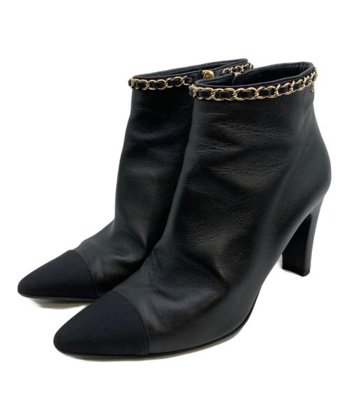 CHANEL（シャネル）CHANEL (シャネル) ココマークチェーンレザーファブリックショートブーツ ブラック サイズ:37 1/2Cの古着・服飾アイテム