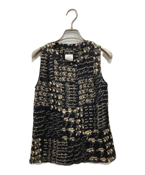 CHANEL（シャネル）CHANEL (シャネル) 総柄シルクノースリーブシャツ ブラック サイズ:34の古着・服飾アイテム