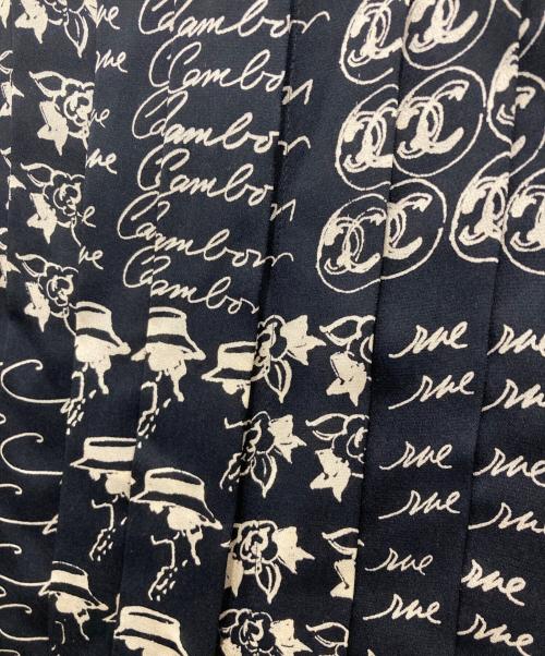 CHANEL（シャネル）CHANEL (シャネル) 総柄シルクノースリーブシャツ ブラック サイズ:34の古着・服飾アイテム