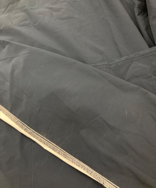 F.C.R.B.（エフシーレアルブリストル）F.C.R.B. (エフシーレアルブリストル) スタープリントロゴナイロンパーカー ネイビー サイズ:Mの古着・服飾アイテム