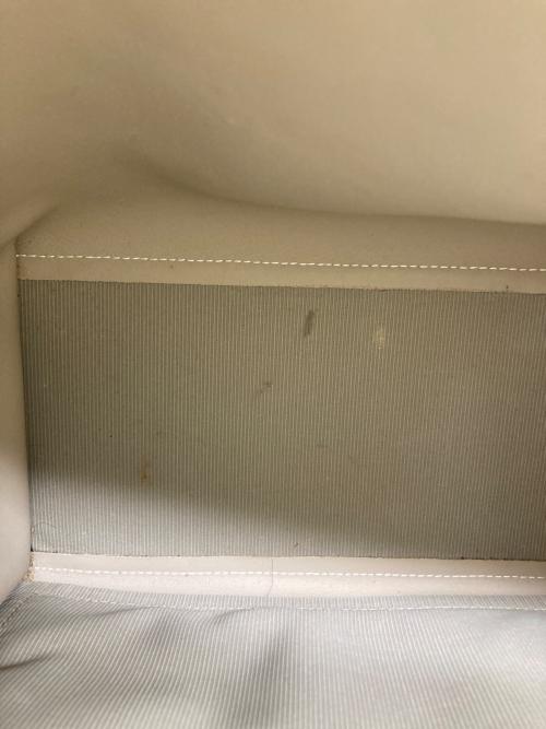 FURLA（フルラ）FURLA (フルラ) ハンドバッグ ホワイトの古着・服飾アイテム