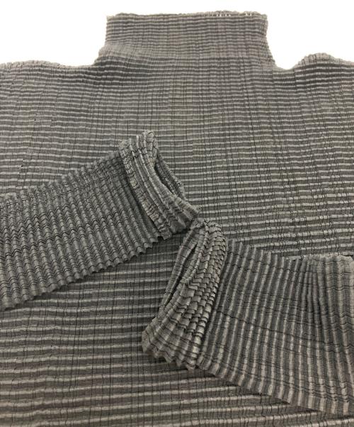 ISSEY MIYAKE（イッセイミヤケ）ISSEY MIYAKE (イッセイミヤケ) プリーツプリーズ ブラック サイズ:Mの古着・服飾アイテム