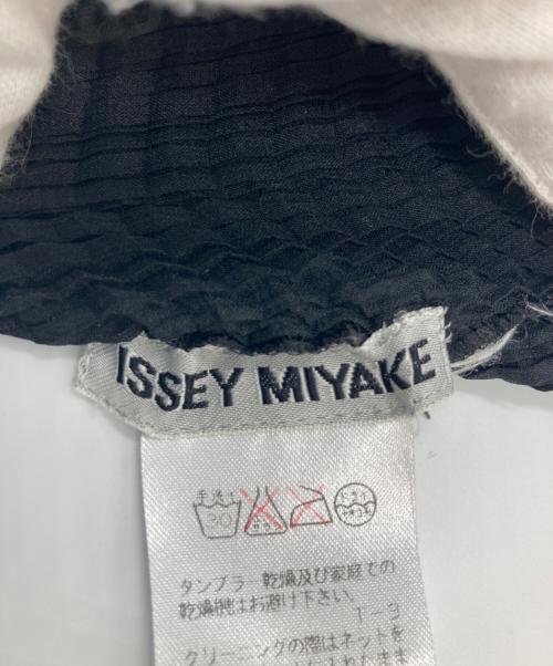 ISSEY MIYAKE（イッセイミヤケ）ISSEY MIYAKE (イッセイミヤケ) プリーツプリーズ ブラック サイズ:Mの古着・服飾アイテム