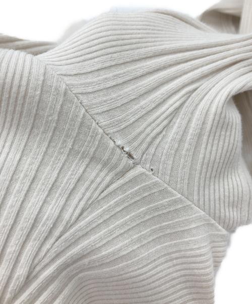 Calvin Klein（カルバンクライン）Calvin Klein (カルバンクライン) 長袖クロップトップス アイボリー サイズ:Sの古着・服飾アイテム