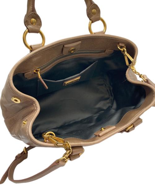 MIU MIU（ミュウミュウ）MIU MIU (ミュウミュウ) 2WAYバッグ ベージュの古着・服飾アイテム