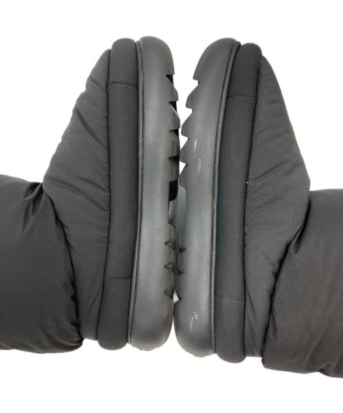 UGG（アグ）UGG (アグ) パフアッパージップデザインブーツ ブラック サイズ:22cmの古着・服飾アイテム