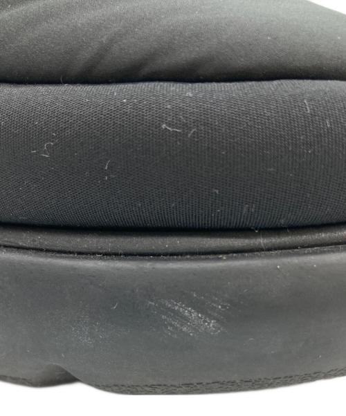 UGG（アグ）UGG (アグ) パフアッパージップデザインブーツ ブラック サイズ:22cmの古着・服飾アイテム