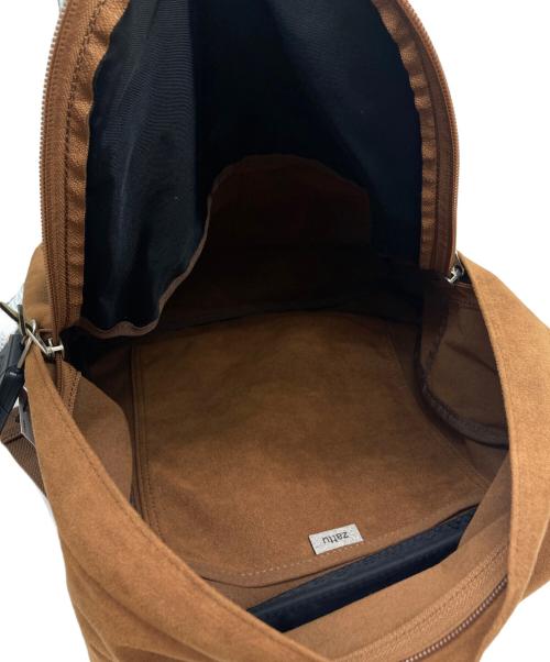 zattu（ザッツ）zattu (ザッツ) エコスウェードバックパック ブラウン 未使用品の古着・服飾アイテム