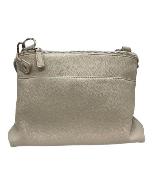 EAR（イア）EAR (イア) 樹脂チャームフラップショルダーバッグ ホワイト サイズ:-の古着・服飾アイテム