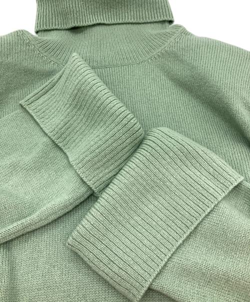 FOXEY NEWYORK（フォクシーニューヨーク）FOXEY NEWYORK (フォクシーニューヨーク) タートルネックニット グリーン サイズ:38の古着・服飾アイテム