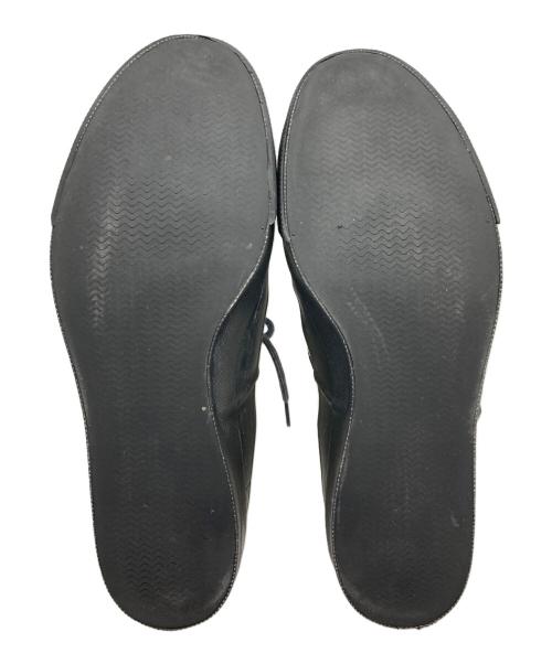 HOMME PLISSE ISSEY MIYAKE（オム プリッセ イッセイ ミヤケ）HOMME PLISSE ISSEY MIYAKE (オムプリッセ イッセイ ミヤケ) スニーカー ホワイト サイズ:26.0の古着・服飾アイテム