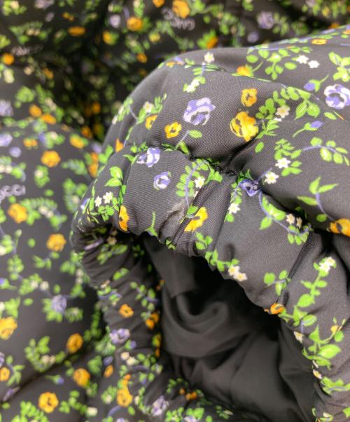 GUCCI（グッチ）GUCCI (グッチ) LIBERTY (リバティ) ダウンジャケット ブラック×グリーン サイズ:42の古着・服飾アイテム