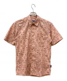 Patagonia（パタゴニア）の古着「総柄シャツ」｜ピンク