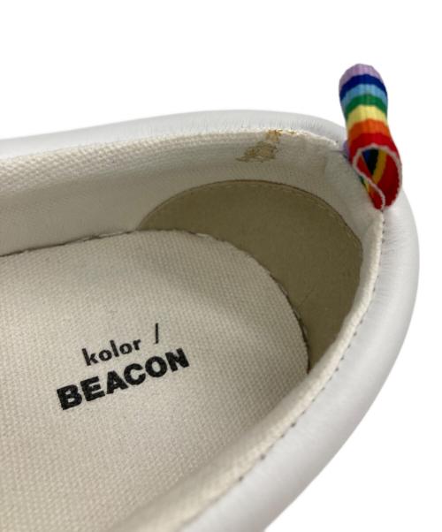 kolor/BEACON（カラービーコン）kolor/BEACON (カラービーコン) スタッズローカットスニーカー ホワイト サイズ:25.5の古着・服飾アイテム