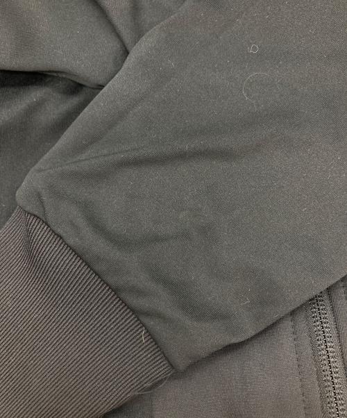 adidas（アディダス）adidas (アディダス) JEREMY SCOTT (ジェレミースコット) トラックジャケット ブラック×ゴールド サイズ:SIZE XSの古着・服飾アイテム