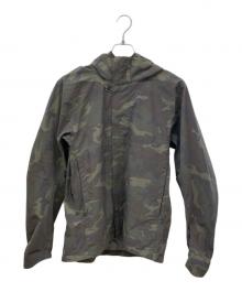 HERNO×Laminar（ヘルノ×ラミナー）の古着「カモ柄マウンテンパーカー」｜グリーン