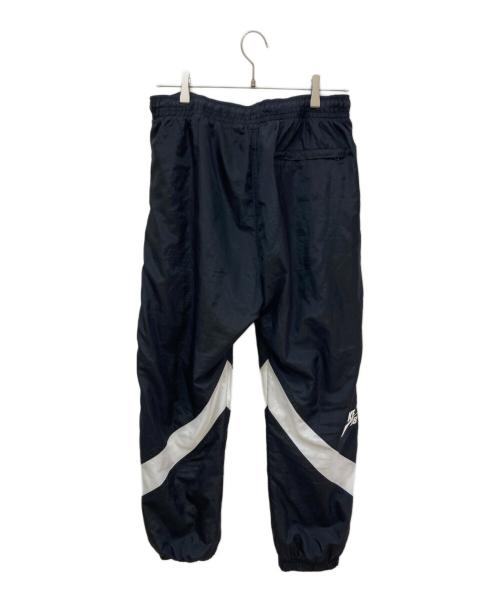 NIKE SB（ナイキエスビー）NIKE SB (ナイキエスビー) TRACK JACKET ホワイト サイズ:Mの古着・服飾アイテム