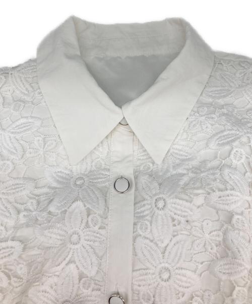 And Couture（アンドクチュール）And Couture (アンドクチュール) コットンレースフリルシャツワンピース ホワイト サイズ:FREEの古着・服飾アイテム