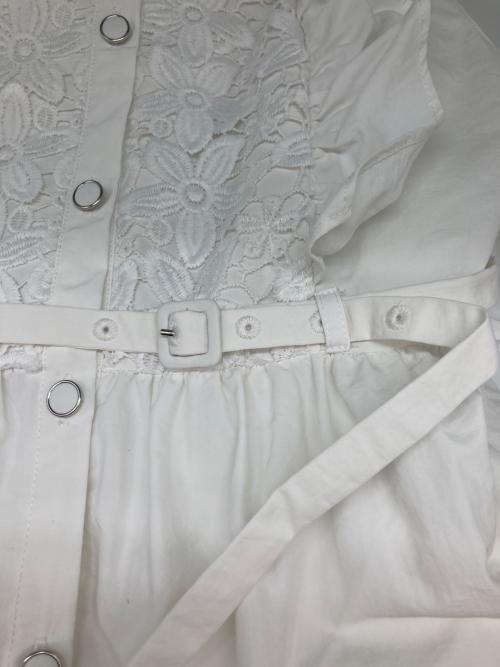 And Couture（アンドクチュール）And Couture (アンドクチュール) コットンレースフリルシャツワンピース ホワイト サイズ:FREEの古着・服飾アイテム