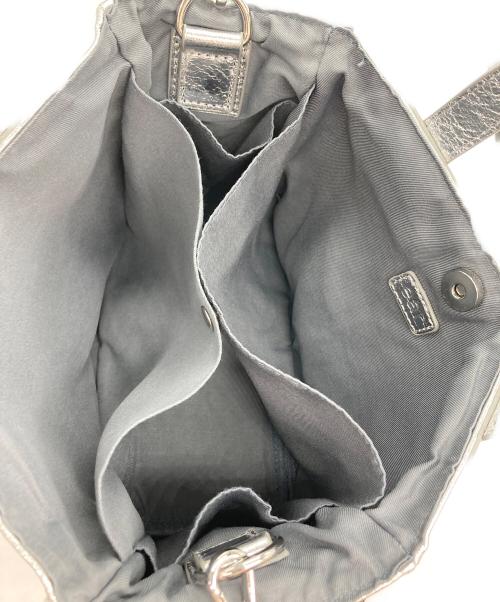 EAR（イア）EAR (イア) 2WAYバッグ シルバーの古着・服飾アイテム