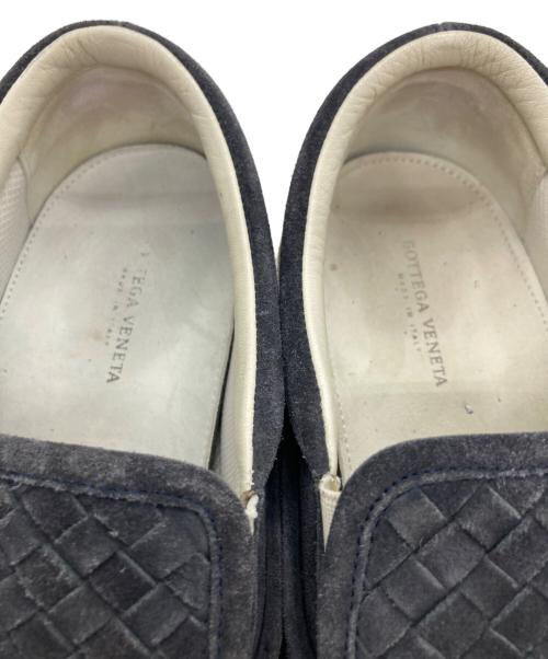 BOTTEGA VENETA（ボッテガベネタ）BOTTEGA VENETA (ボッテガベネタ) イントレチャートスリッポン ネイビー サイズ:40の古着・服飾アイテム